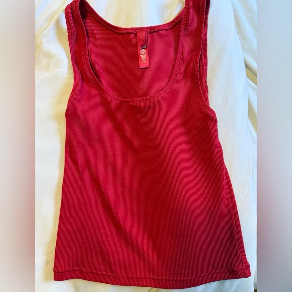 Skims ruby red tank top ribbed